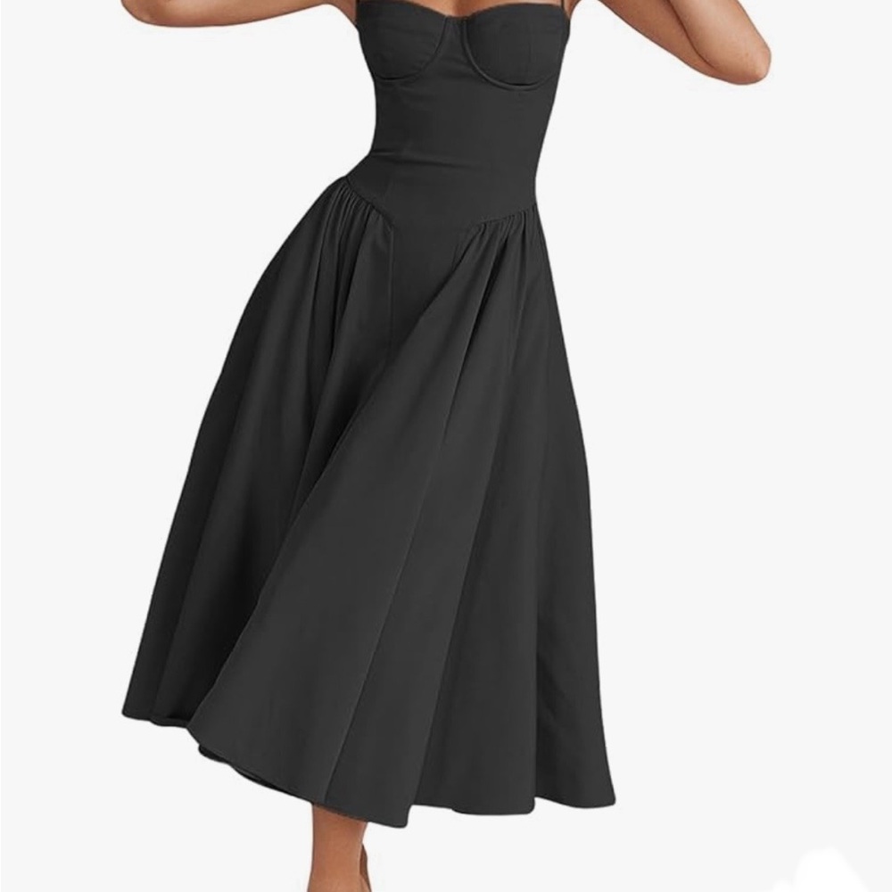 Elegant Black Corset style Midi Dress
XS - Picture 5 of 12